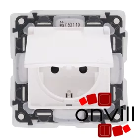   Legrand 753119, Valena Life 2P+F Csatlakozóaljzat Biztonsági Zsaluval, Csapófedéllel, Rugós Vezetékbekötéssel, IP44, Fehér