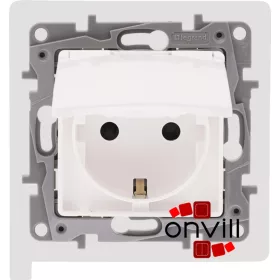   Legrand 764531, Niloé 2P+F Csatlakozóaljzat Biztonsági Zsaluval, Csapófedéllel, Rugós Vezetékbekötéssel, IP44, Fehér
