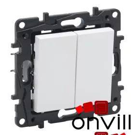   Legrand 863112IP44, Niloé Step Kettős Nyomó, 6A, IP44, Fehér