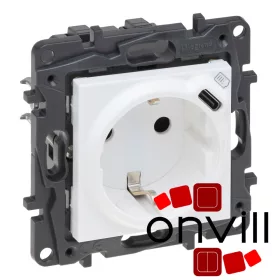   Legrand 863126, Niloé Step 2P+F Csatlakozóaljzat + USB-C Típusú Töltőaljzat, Fehér