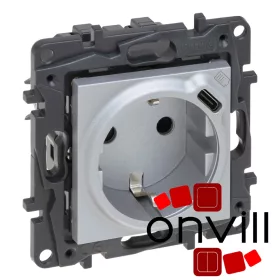   Legrand 863326, Niloé Step 2P+F Csatlakozóaljzat + USB-C Típusú Töltőaljzat, Alumínium