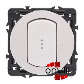   Legrand Céliane egypólusú kapcsoló jelzőfénnyel, IP44, fehér CF067002IPJF-CS