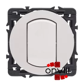   Legrand Céliane váltóérintkezős nyomó, IP44, fehér CF067031IP-K