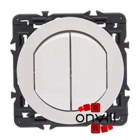   Legrand Céliane kettős váltókapcsoló, IP44, fehér CF2X067001IP-CS
