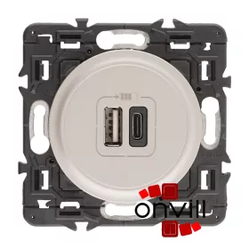   Legrand Céliane kettős USB-A + USB-C  töltőaljzat, beépített tápegységgel - 3A, 15W, burkolattal, titánium CT067465-HK